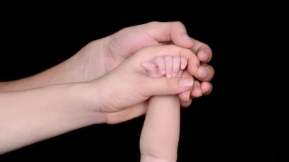 llegada-del-primer-hijo-como-afecta-pareja-como-mantener-conexion-wide_webp